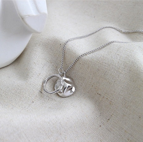 Élan Pendent Necklace