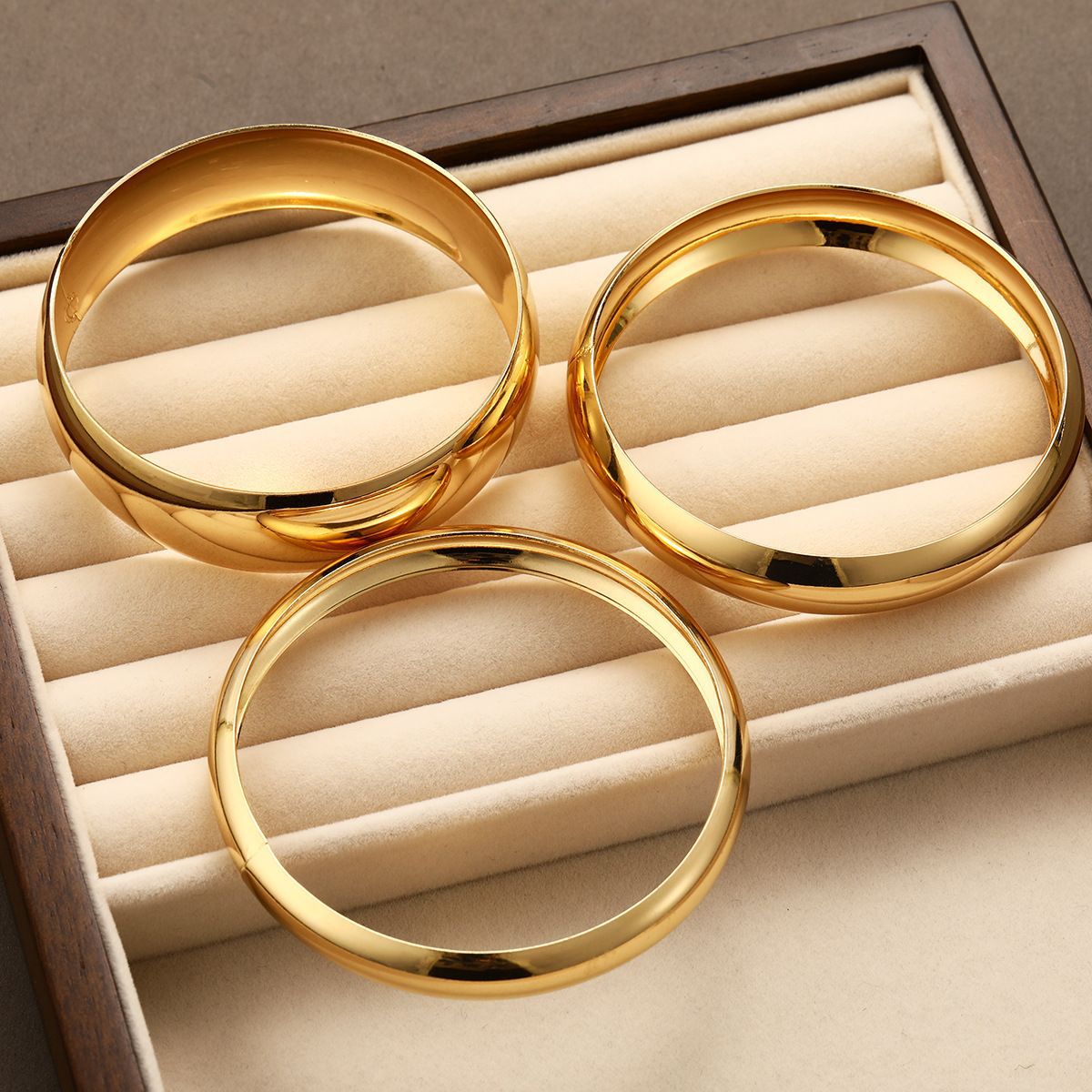 Lune Simple Gold Bracelet