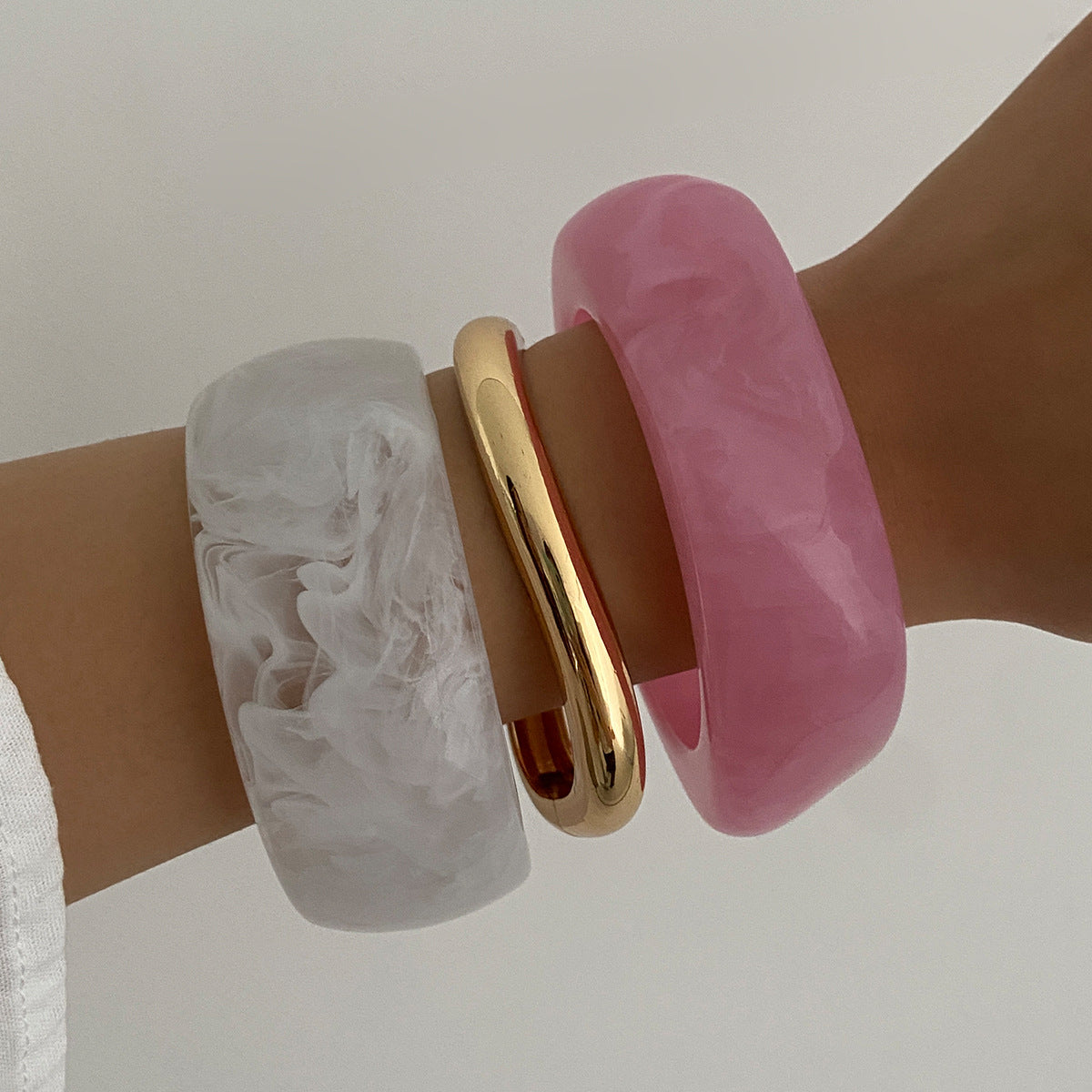 Lune Acrylic Chunky Bangle