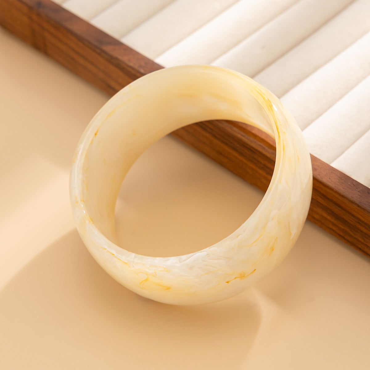 Fleur Chunky Resin Bangle