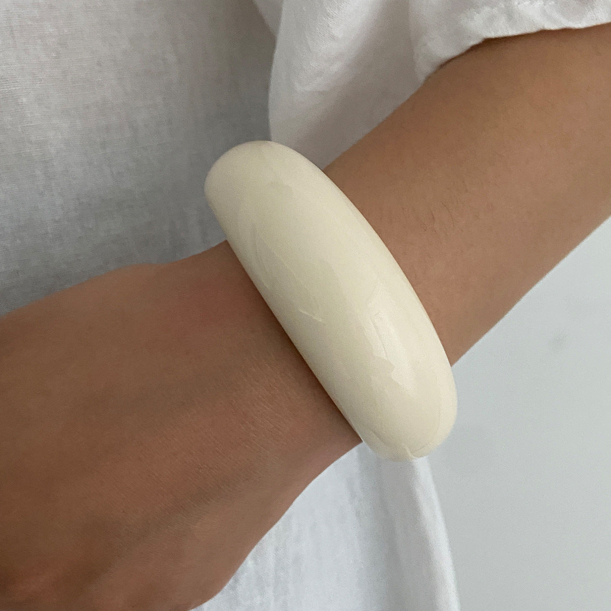Lune Resin Chunky Bangle