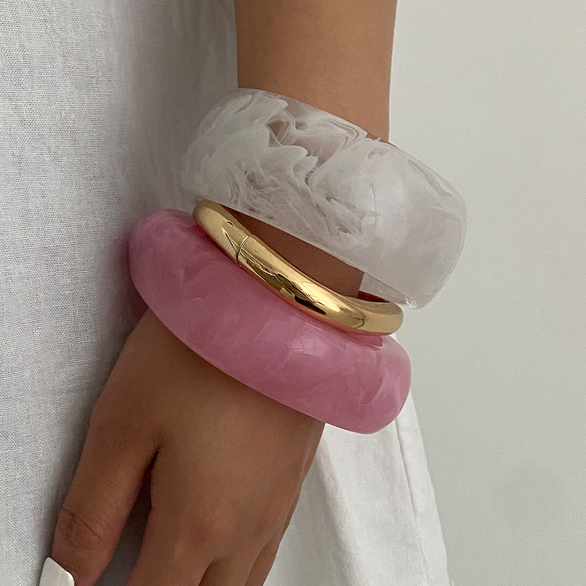 Lune Acrylic Chunky Bangle