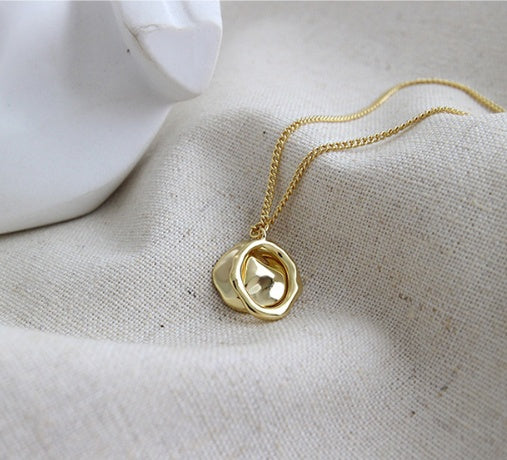 Élan Pendent Necklace