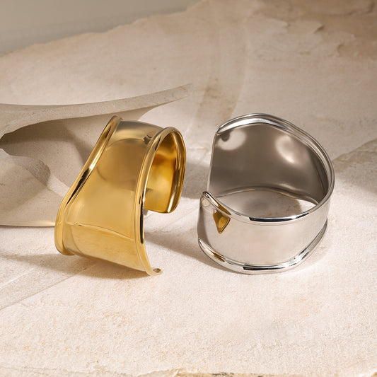 Lune Open Cuff