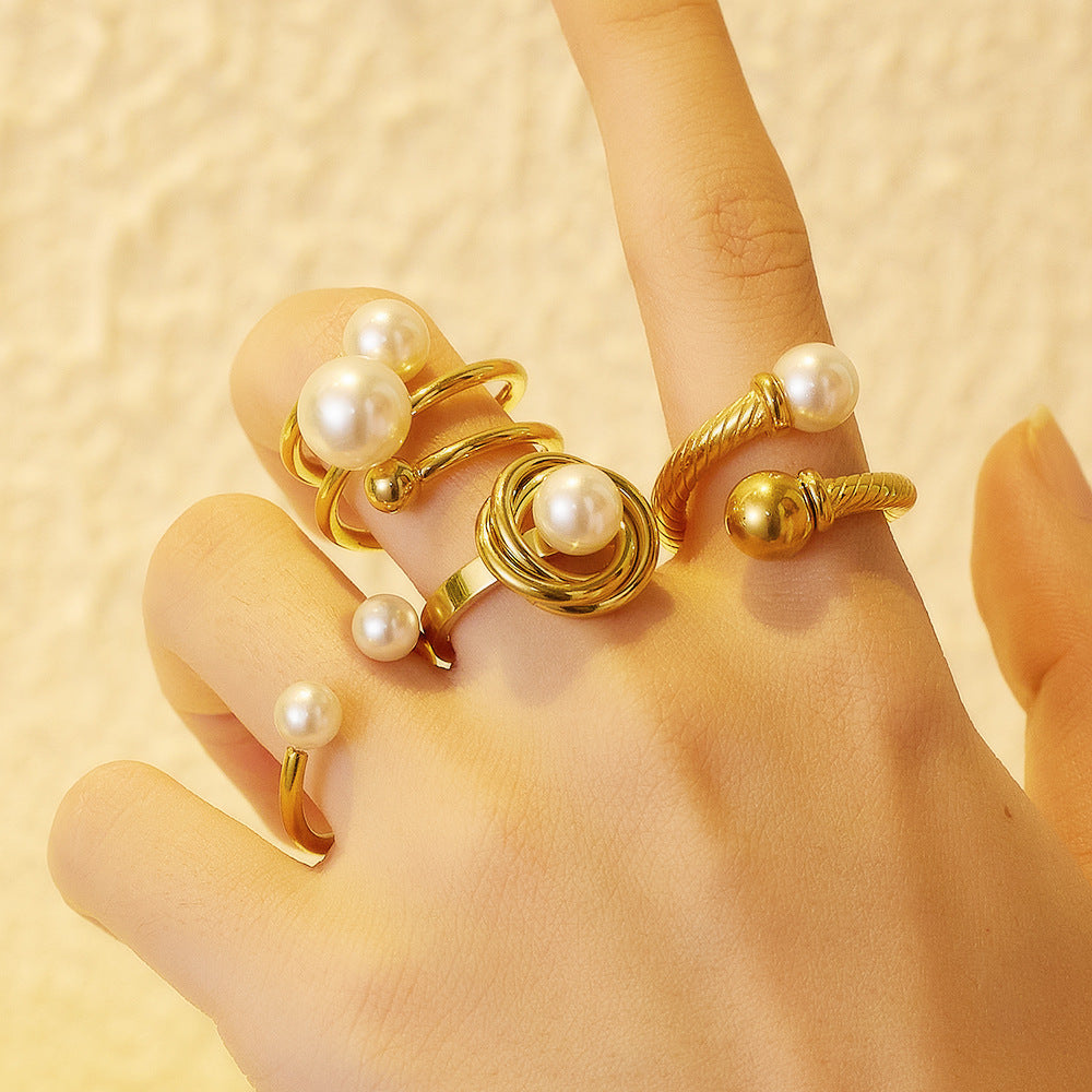Fleur Curve Pearl Earring