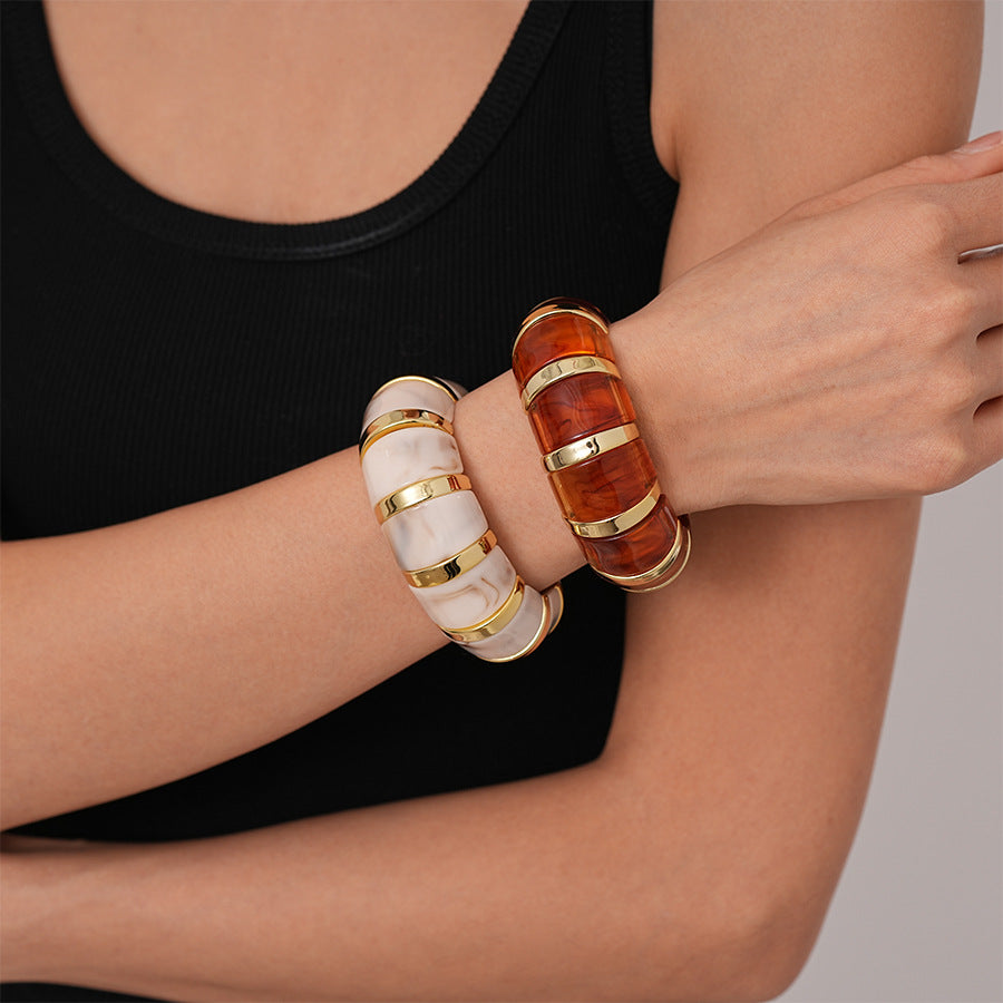 Fleur Acrylic Bangle