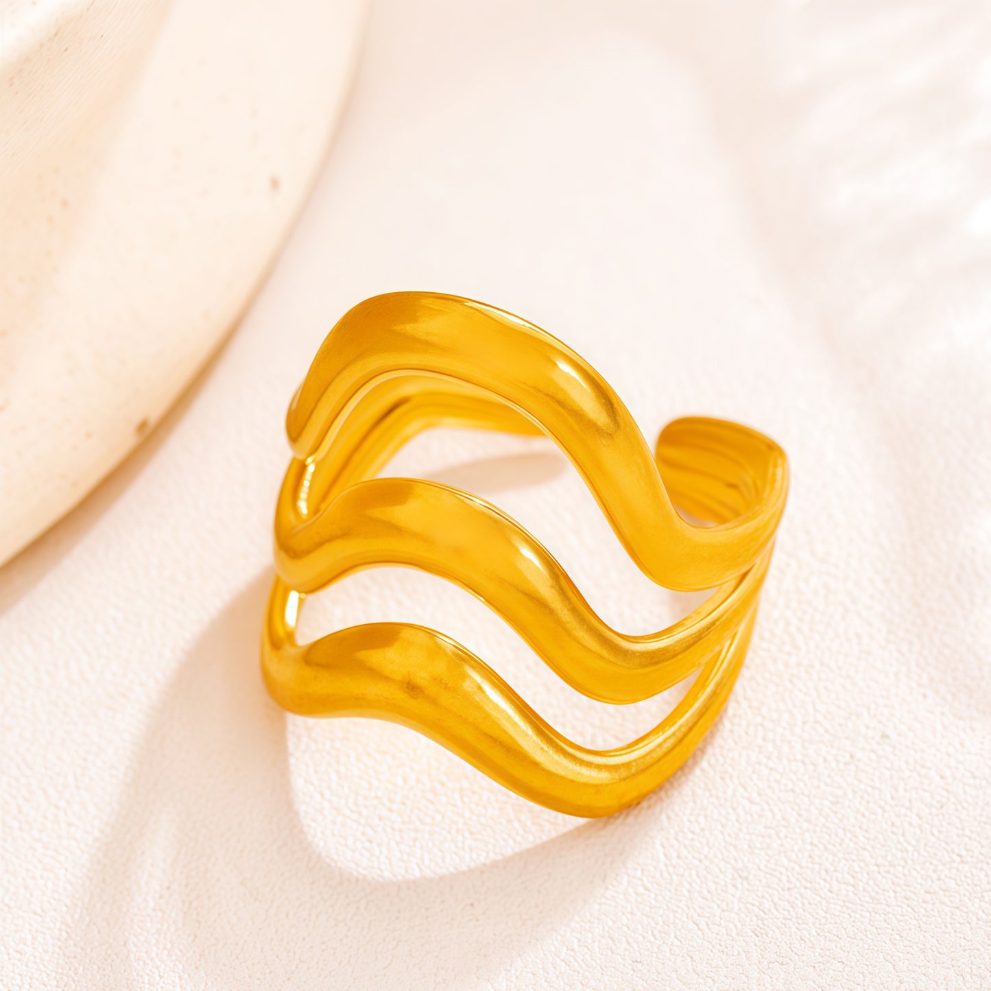 Lune Wave Ring