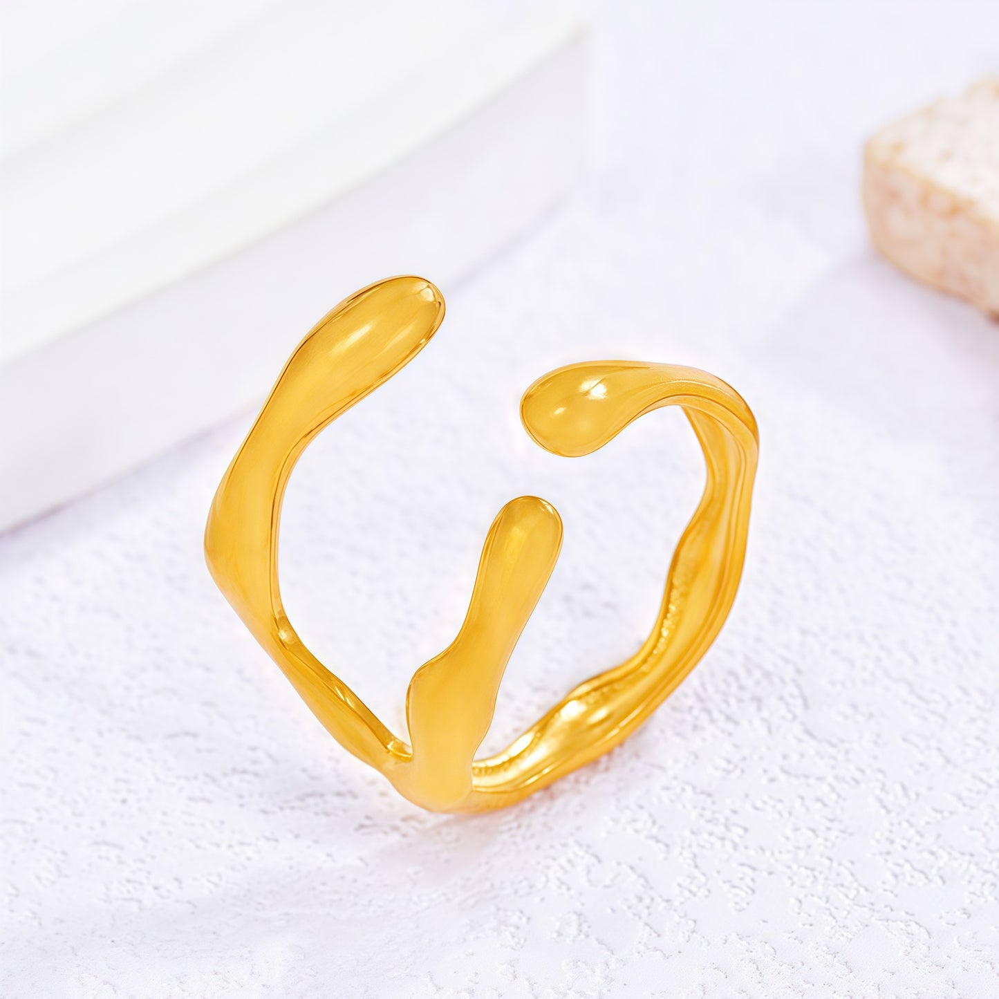 Lune Wave Ring