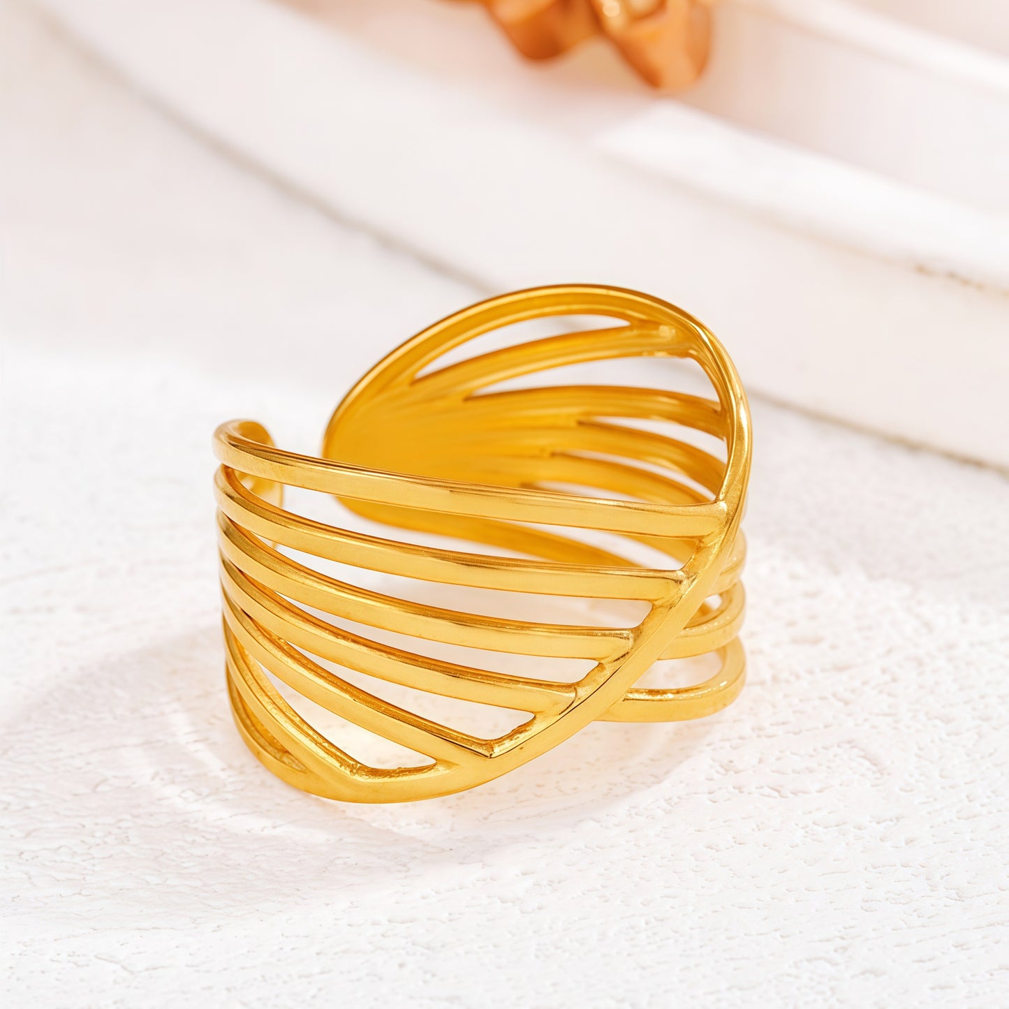 Lune Wave Ring