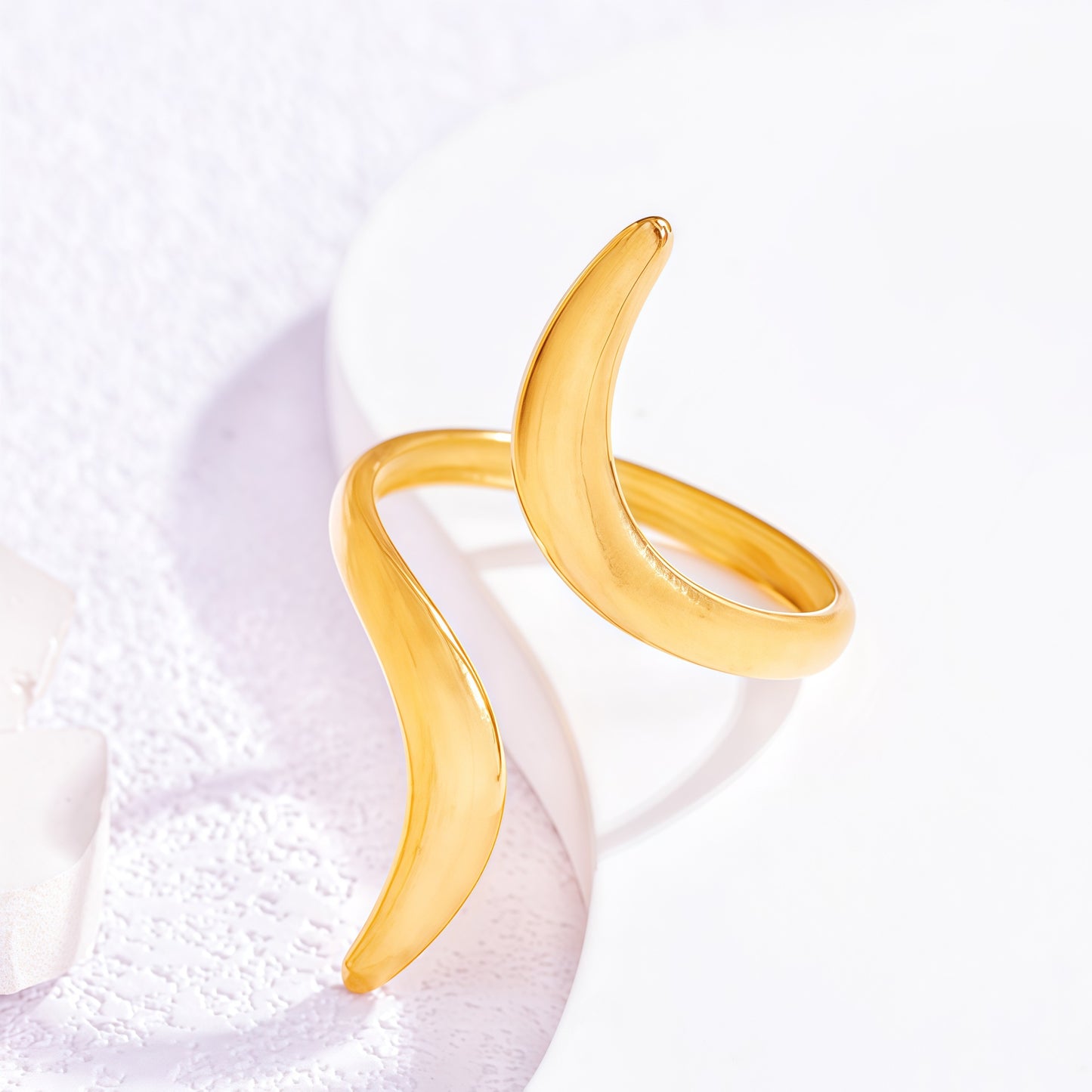 Lune Wave Ring