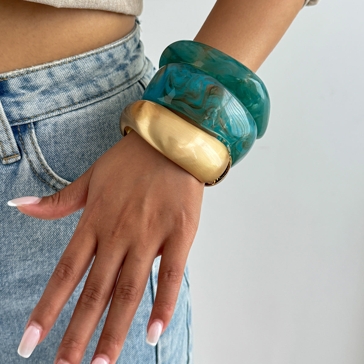 Vintage Peacock Blue Ombre Resin Wide Bracelet