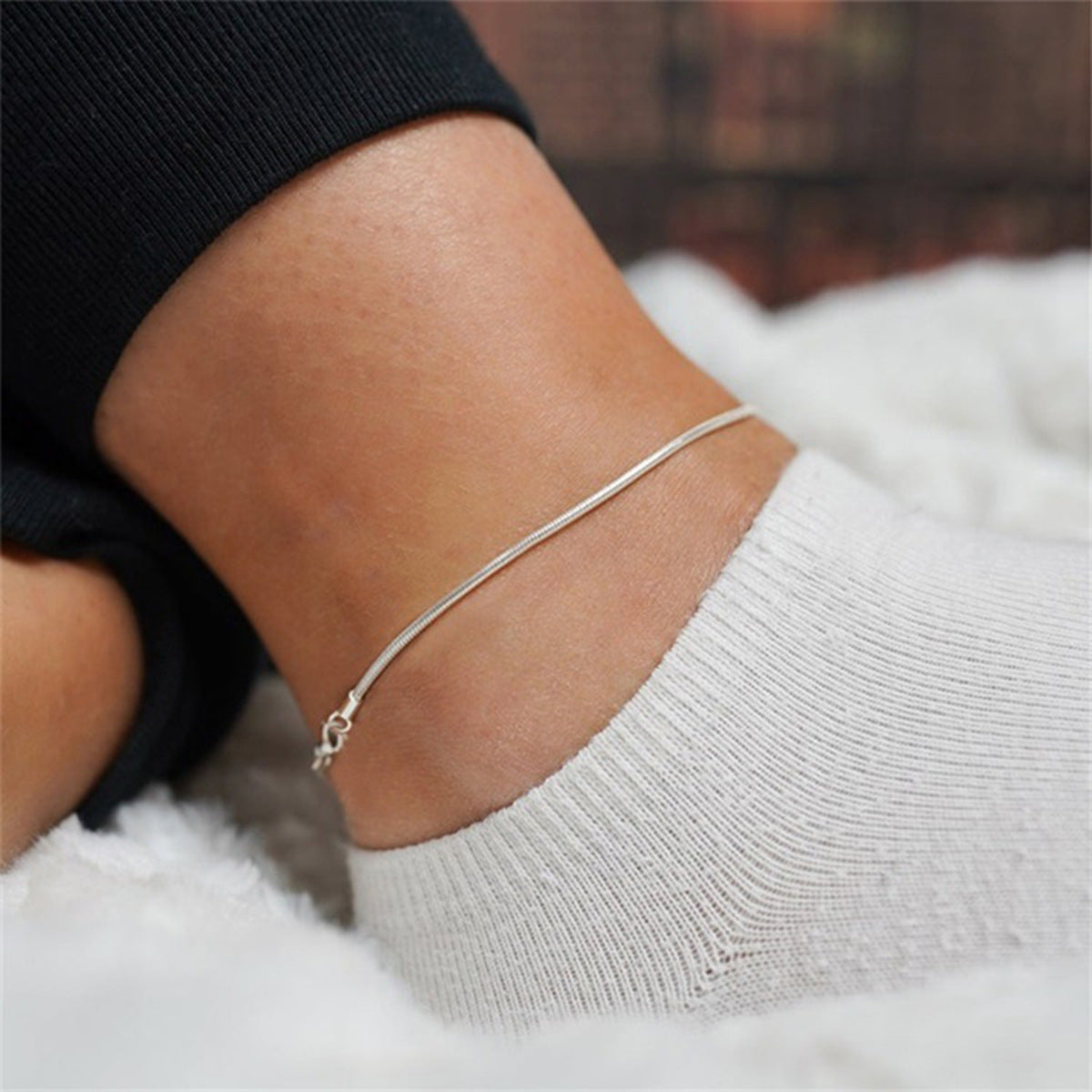 Lune Minimal Anklet