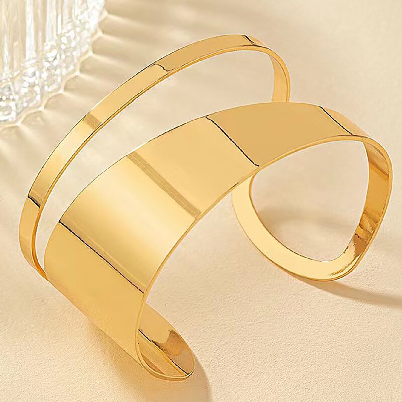 Lune Gold Bracelet