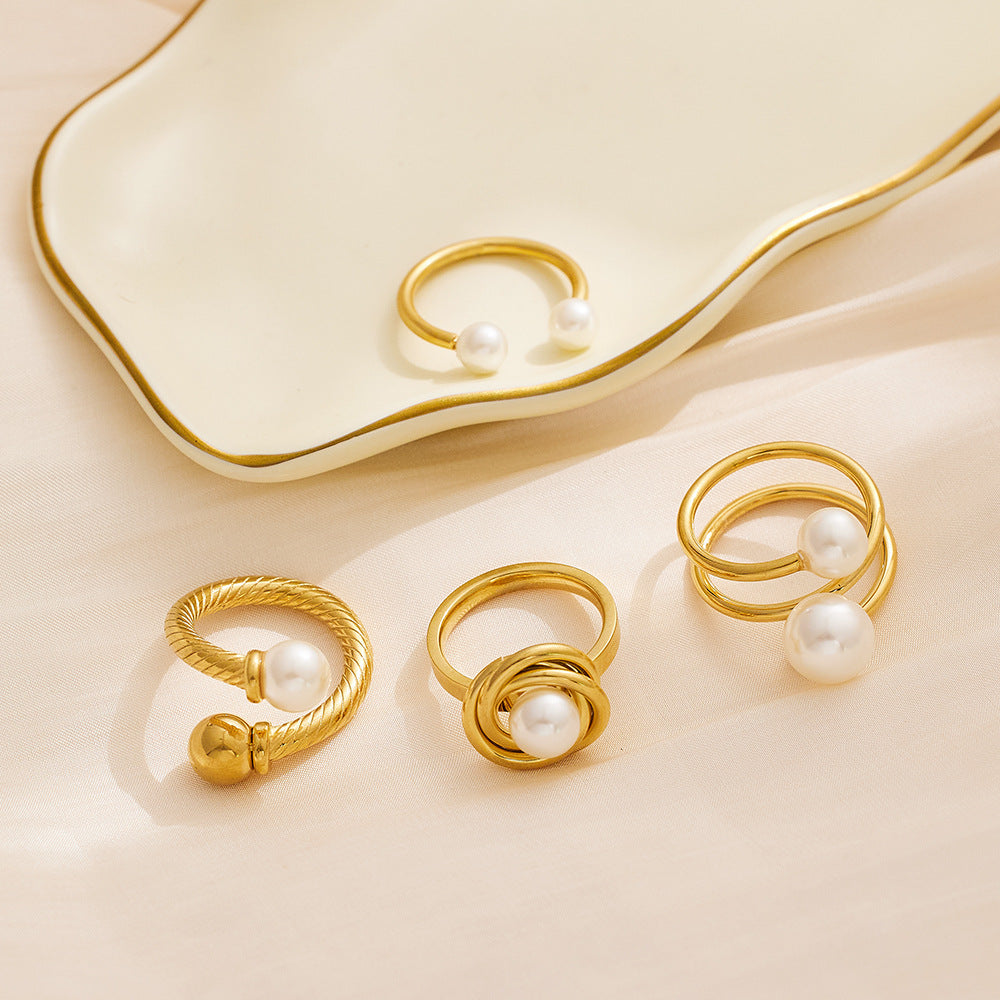 Fleur Curve Pearl Earring