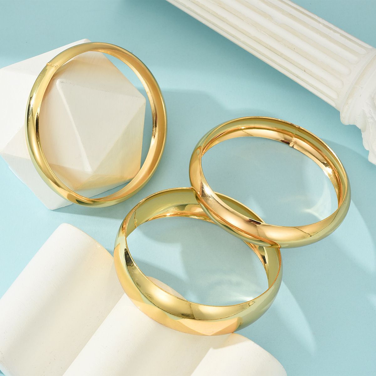 Lune Simple Gold Bracelet