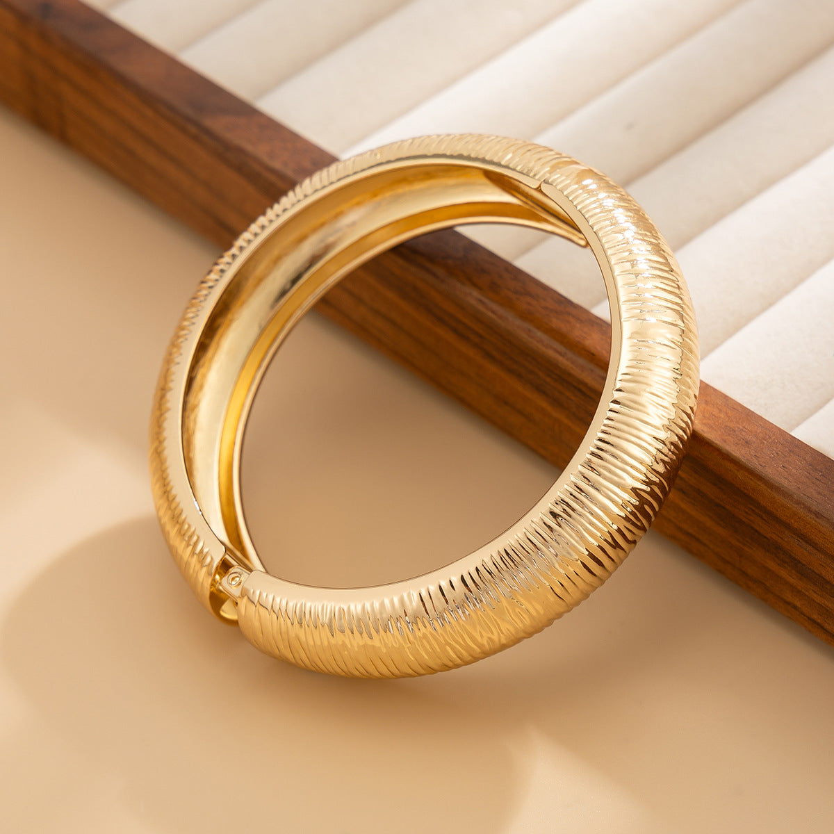 Fleur Chunky Resin Bangle
