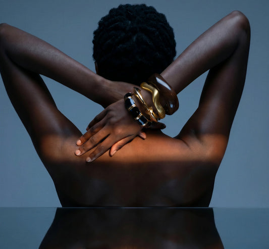 Élan Elegant Statement Bangle